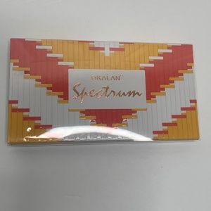 OKALAN | SPECTRUM EYESHADOW PALETTE